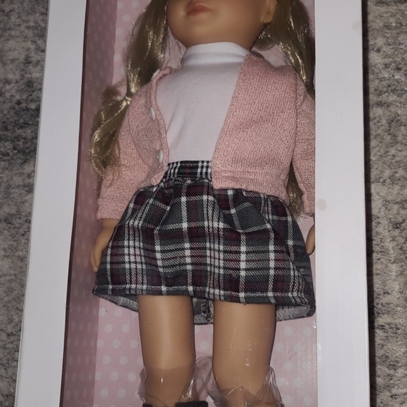 JILLIAN'S CLOSET 18' DOLL LONG STRAIGHT BLONDE HAIR BLUE EYES NEW IN BOX - Picture 3 of 3